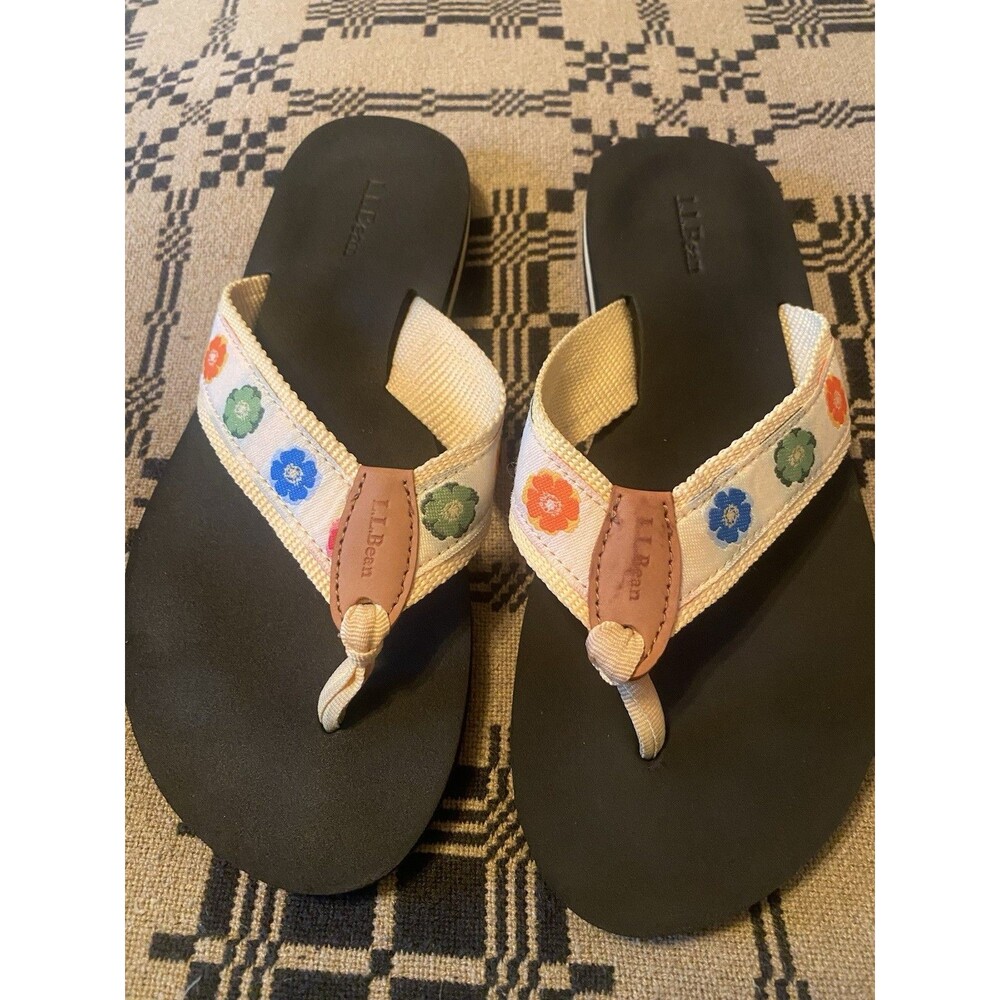 LL Bean Original Maine Isle Flip-Flops Sandals Women's 8M Embroidered Flowers